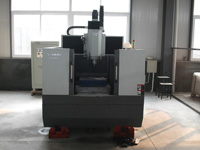 machining-center-CNC-(3).jpg
